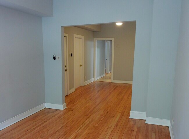 Foto del edificio - 937 N Ashland Ave
