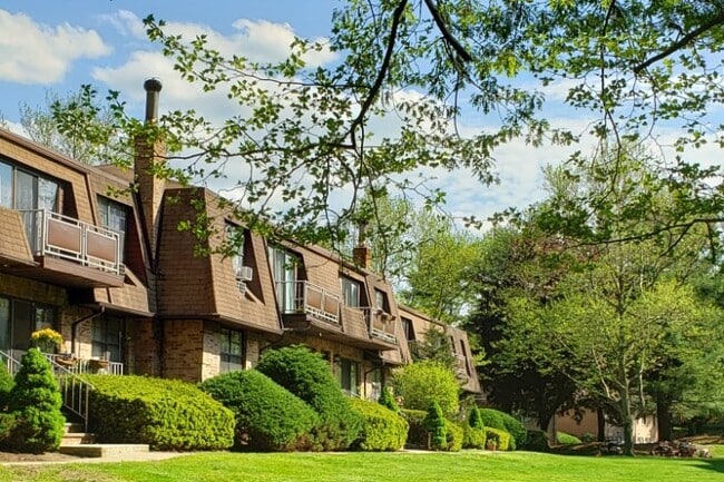 Building Photo - Lindvale Gardens