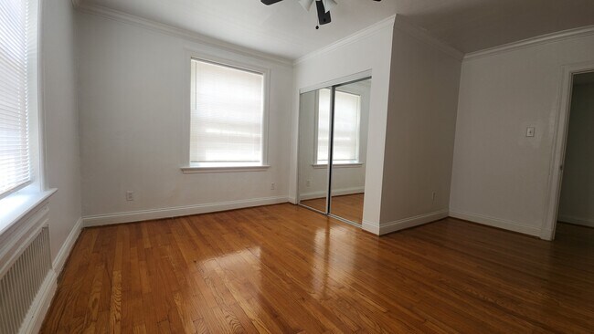 Foto del edificio - 803 Westwood Dr