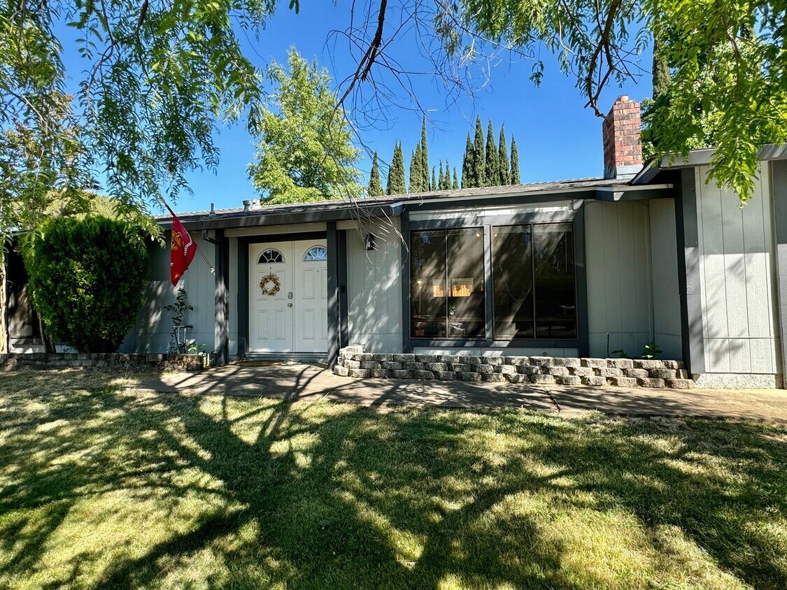 Primary Photo - Adorable Home in Citrus Heights! **Availab...