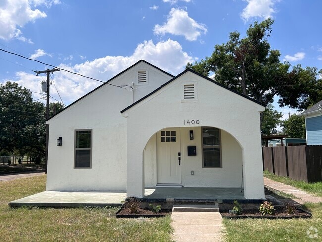 Building Photo - 1400 N 6th St