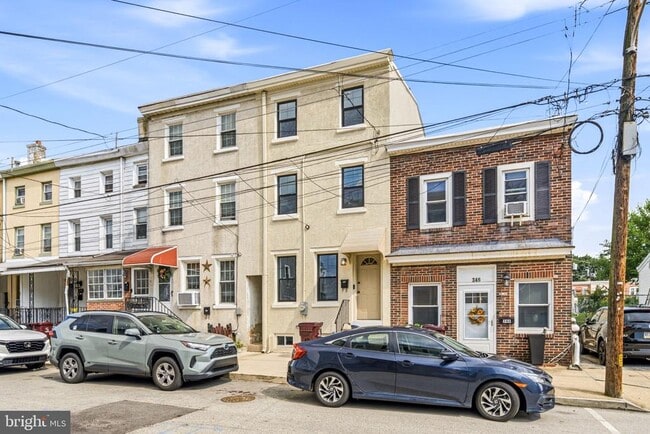 Building Photo - 344 Grove St