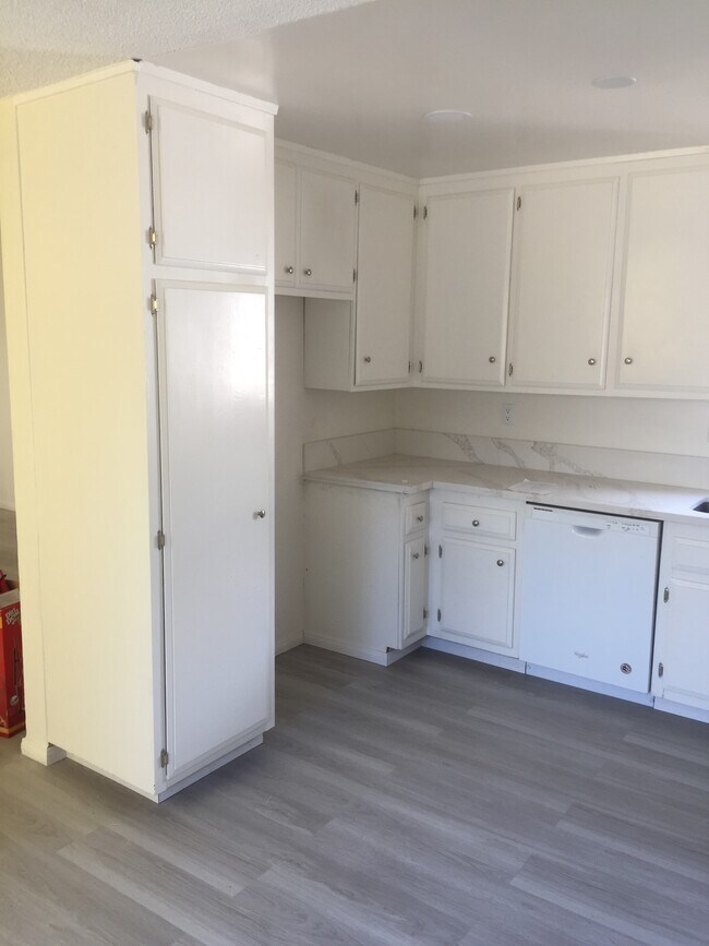 Foto del edificio - 519 N Francisca Ave