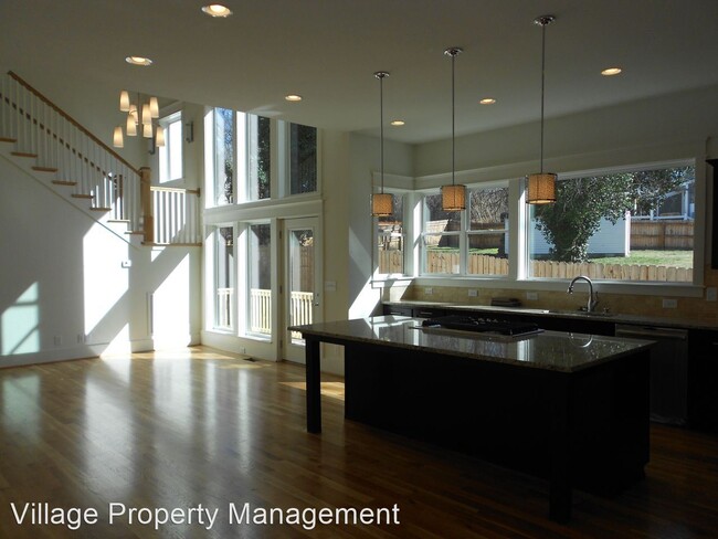 Foto del edificio - 4 br, 4 bath House - 1814 Primrose Avenue