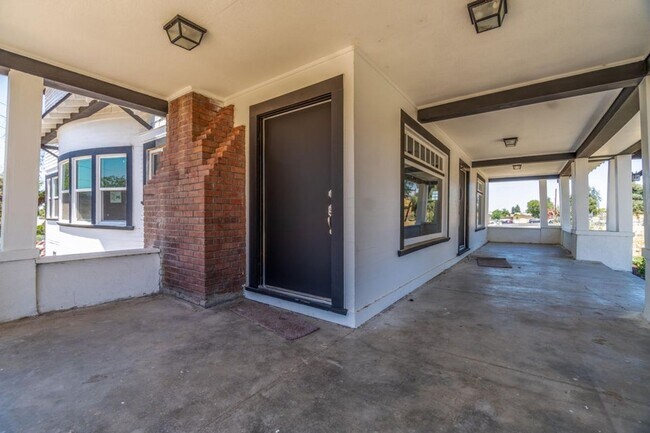 Foto del edificio - 1019 N Main St