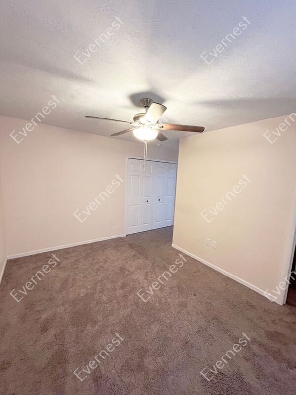 Foto del edificio - 1850 E 85th St
