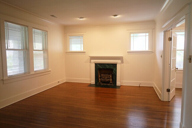 Foto del edificio - 1780 Linden Ave
