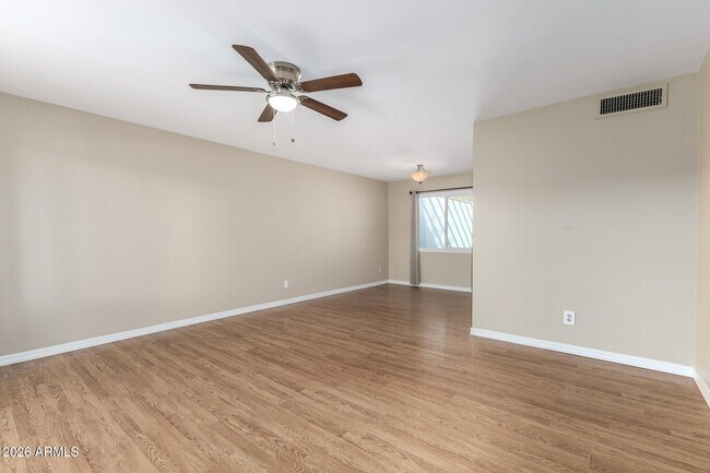 Foto del edificio - 5174 N 83rd St