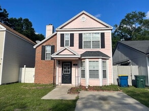 Building Photo - 11029 Traci Lynn Dr