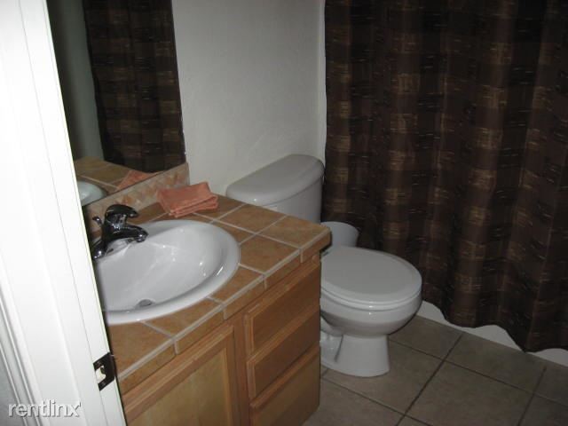 Foto del edificio - 2 br, 2.5 bath Townhome - Parkside Terrace