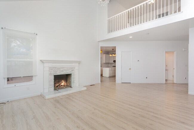 Foto del edificio - 662 Cherry Hill Dr