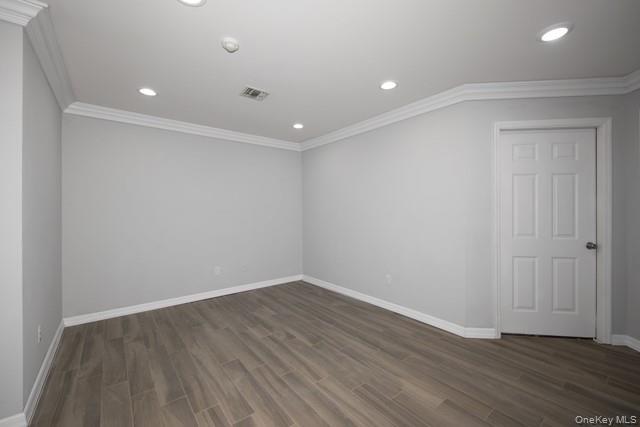 Building Photo - 157 Village Green Dr