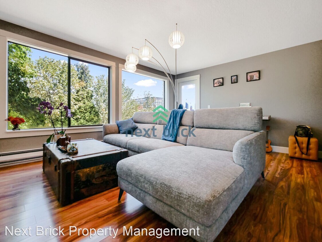 Primary Photo - 2 br, 1.5 bath House - 610 Aloha St , Unit...