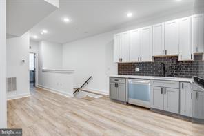 Building Photo - 2348 N Park Ave