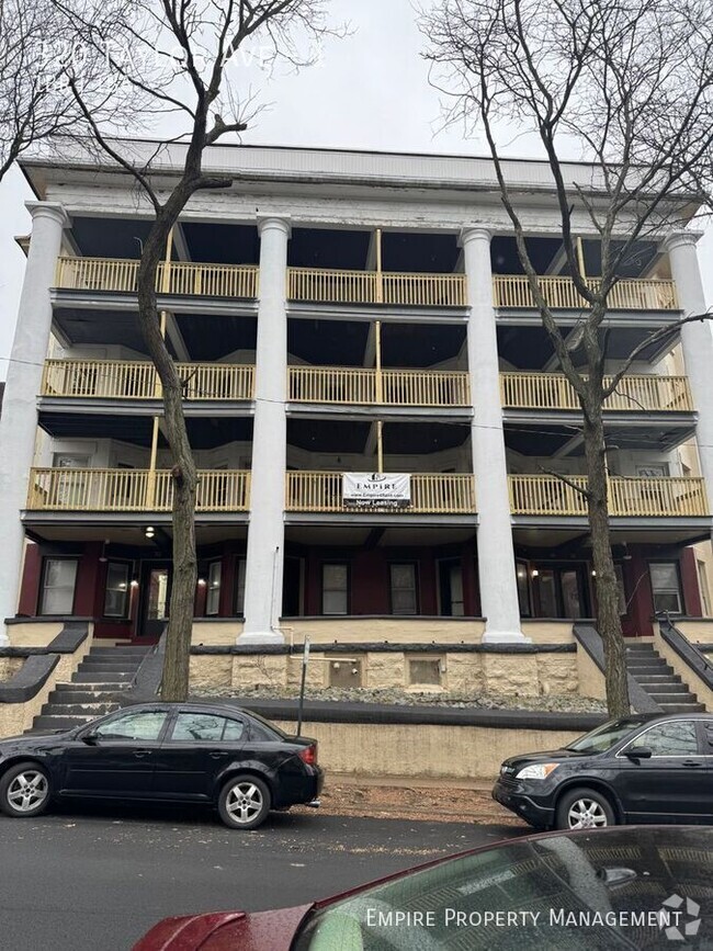 Building Photo - 320 Taylor Ave