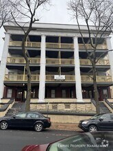 Building Photo - 320 Taylor Ave