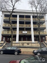 Building Photo - 320 Taylor Ave