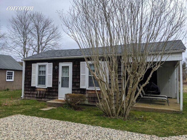 Building Photo - 114 E Hampton Sag Harbor Turnpike