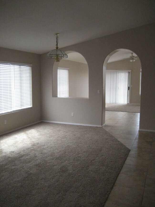 Foto del edificio - 3819 E Kings Ave