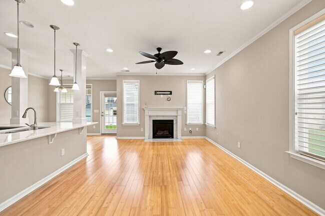 Foto del edificio - 7215 Ladbrooke St