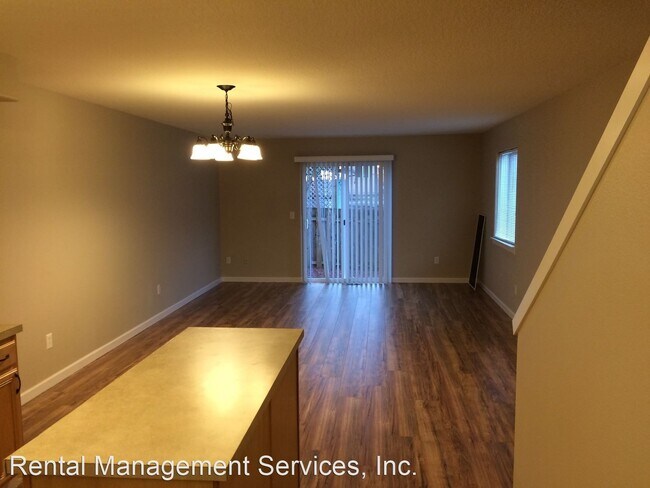 Foto del edificio - 2724-2730 SE 87th Ave