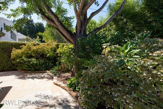 Foto del edificio - 3 br, 3 bath House - 265 Tennyson Avenue