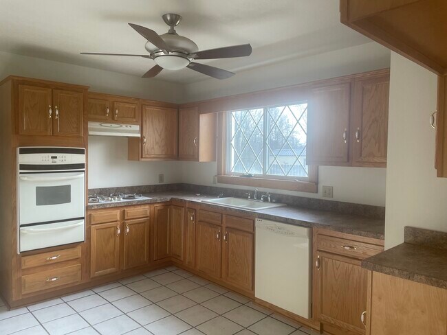1357 Francis Ave SE, Warren, OH 44484 - House Rental in Warren, OH ...
