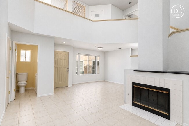 Building Photo - 1768 Promenade Cir
