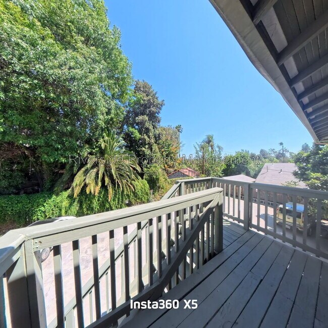 Building Photo - 4566 Orange St