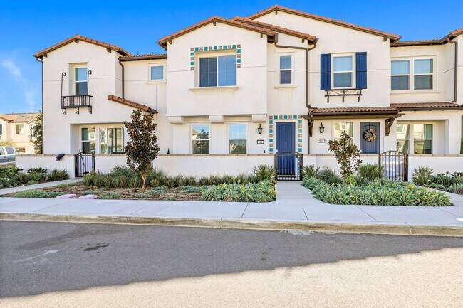 Building Photo - 30411 Town Square Dr