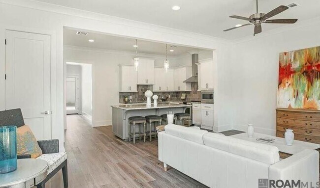 Foto del edificio - 2539 Fiero St