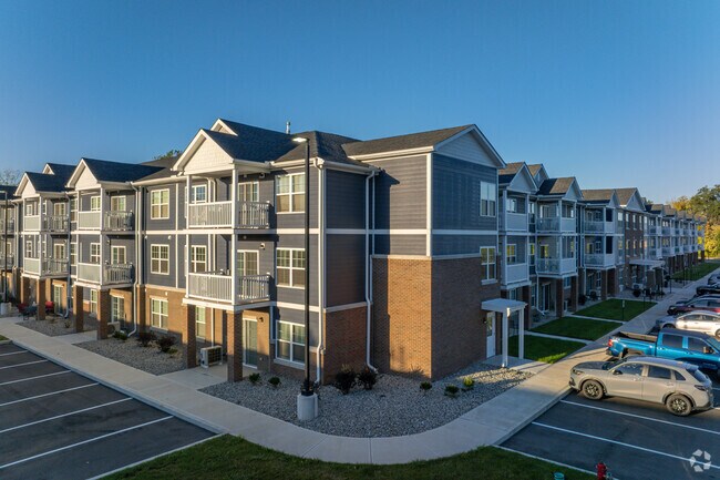 Exterior alternativo - Fishers Run Senior Apartments