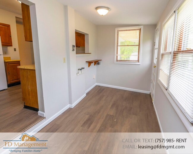 Foto del edificio - 3BR 1BA House close to Langley on Large Lot