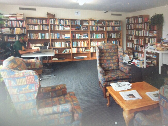 Library and Computer Lab - 5455 N Sheridan Rd