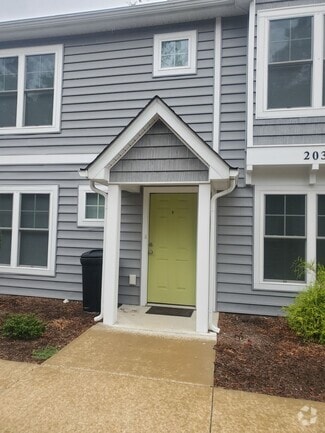 Building Photo - 203 N Dillard St