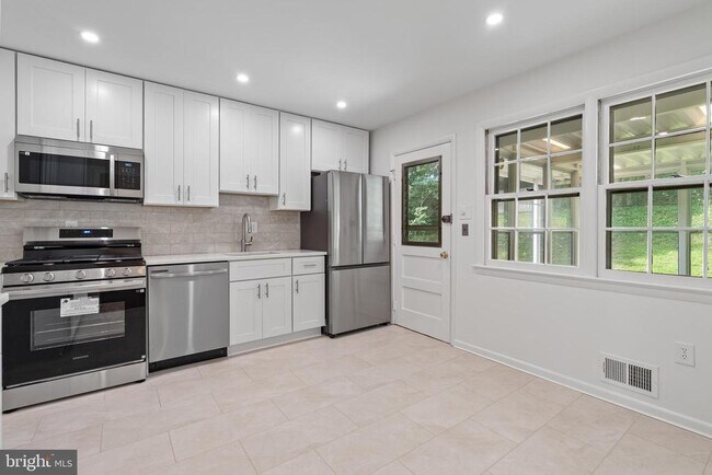 Foto del edificio - 11710 Milbern Dr