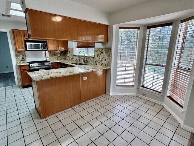 Foto del edificio - 14210 Heather Falls Way
