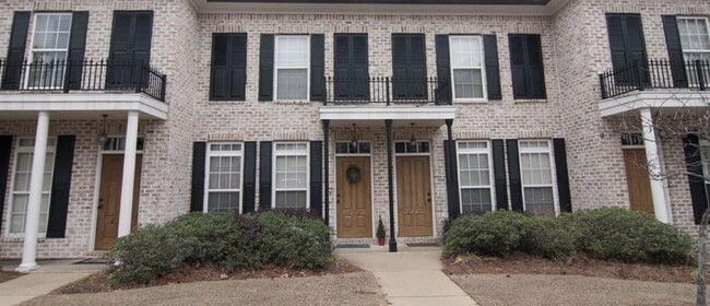 Building Photo - 2206 Anderson Rd