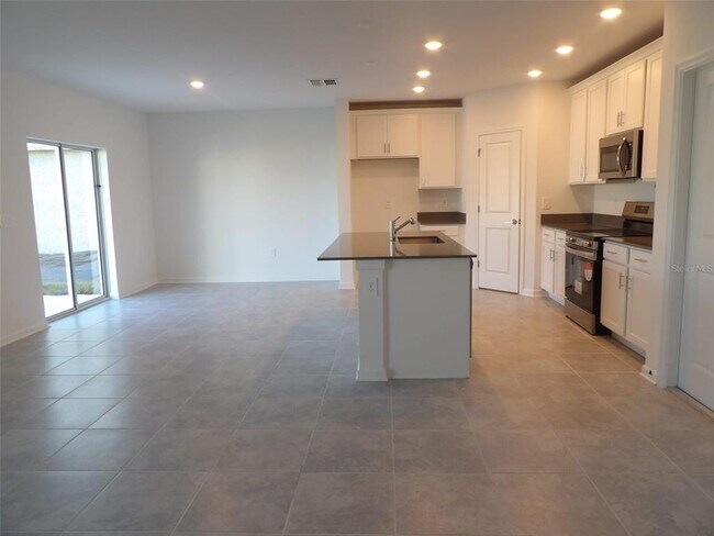 Foto del edificio - 3101 Armstrong Ave