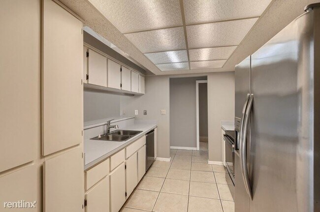 Building Photo - 5 br, 2 bath House - 11327 Rainbow Woods Loop