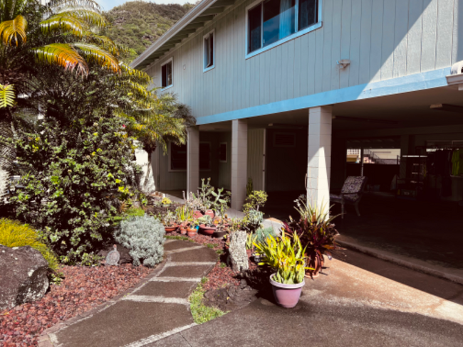 Building Photo - 2834 Kalihi St