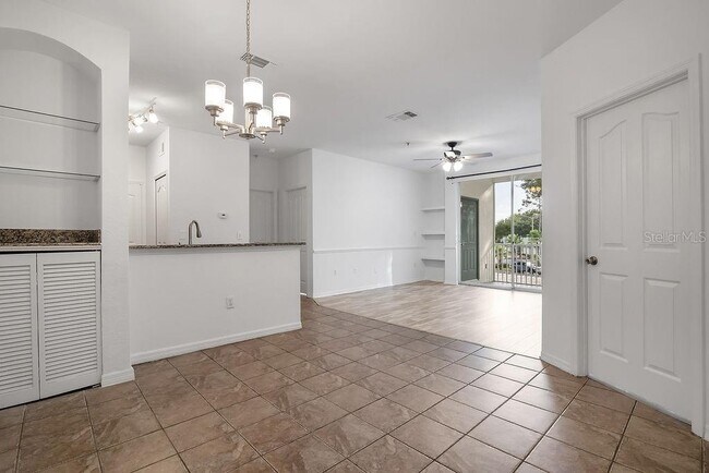 Foto del edificio - 8915 Legacy Ct