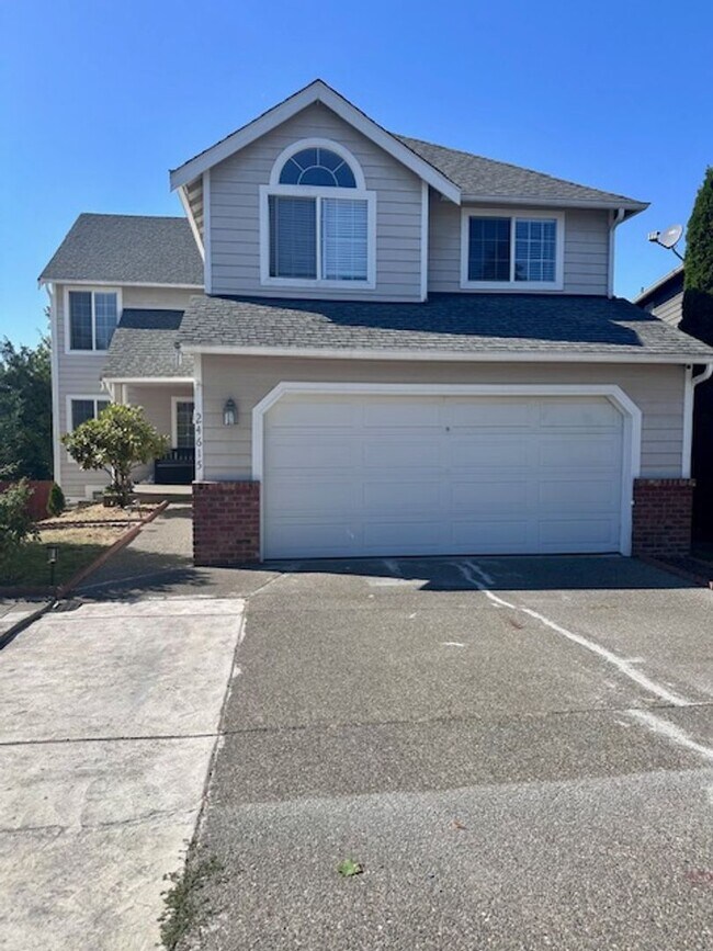 5 bedroom featuring 2 Master suites with w... - 5 bedroom featuring 2 Master suites with w... House