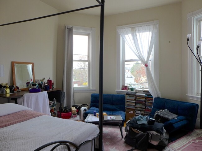 Building Photo - 388 Washington St