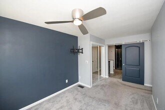 Building Photo - Downtown Lafayette Living!