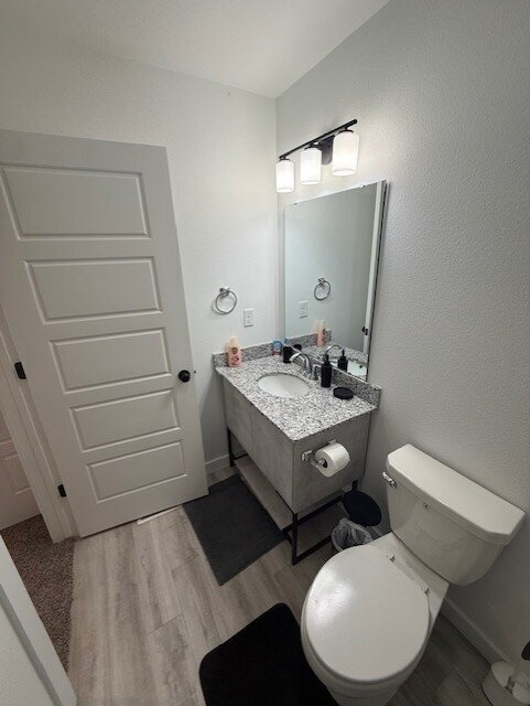 Building Photo - $1400.00 MOVE IN CREDITv- Charming 2-Bed with Granite Elegance on Tennessee Ave, Centerton!