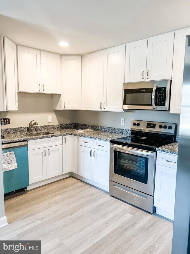 Foto del edificio - 107 N Emory Dr
