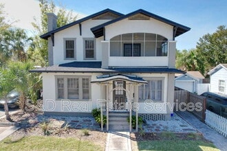 Building Photo - 709 1/2 Park Hill Ave.