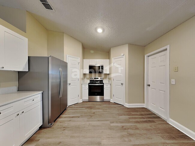 Building Photo - 574 Wekiva Bluff St