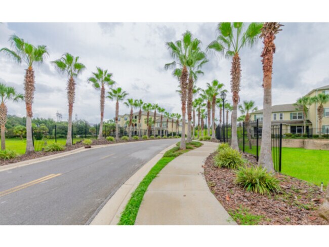 Foto del edificio - 5990 W Poplar Springs Cir